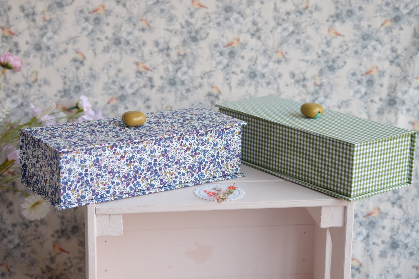 Caja joyero entelado de Liberty en flores azules