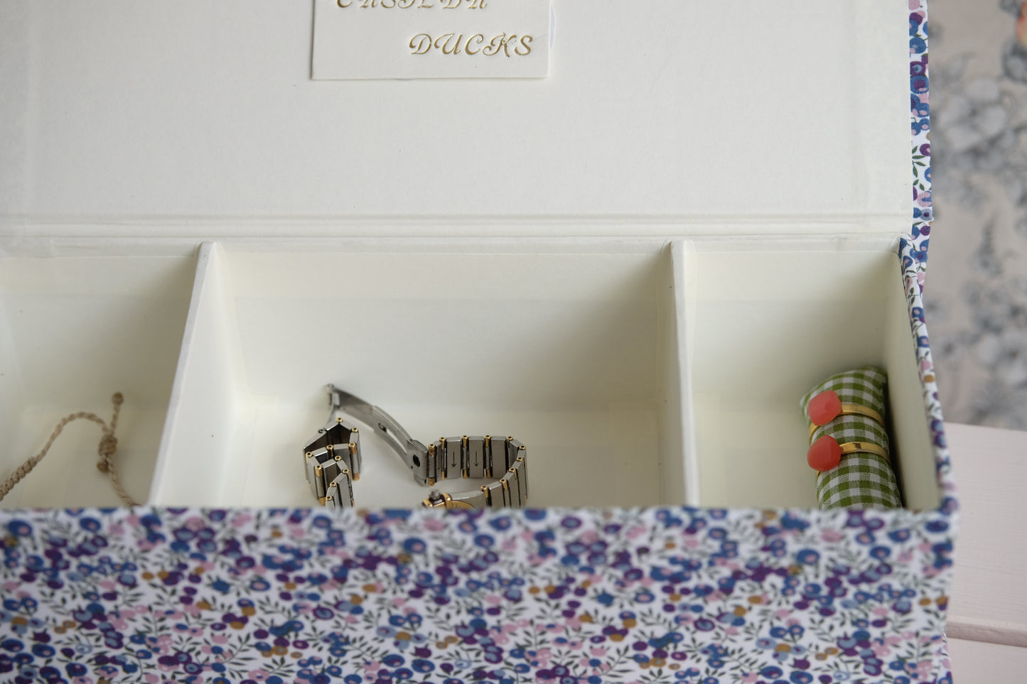 Caja joyero entelado de Liberty en flores azules