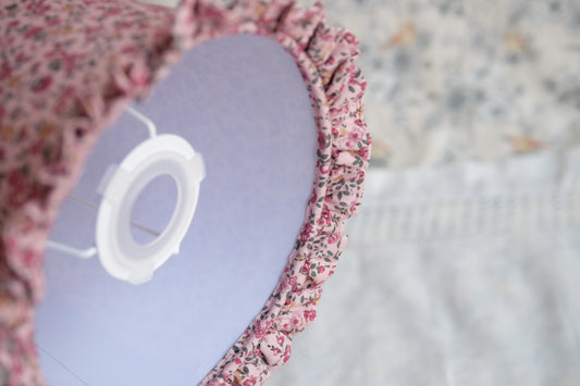 Tulipa de flores rosas con volante