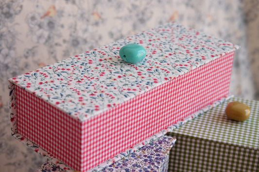 Joyero entelado de flores y vichy