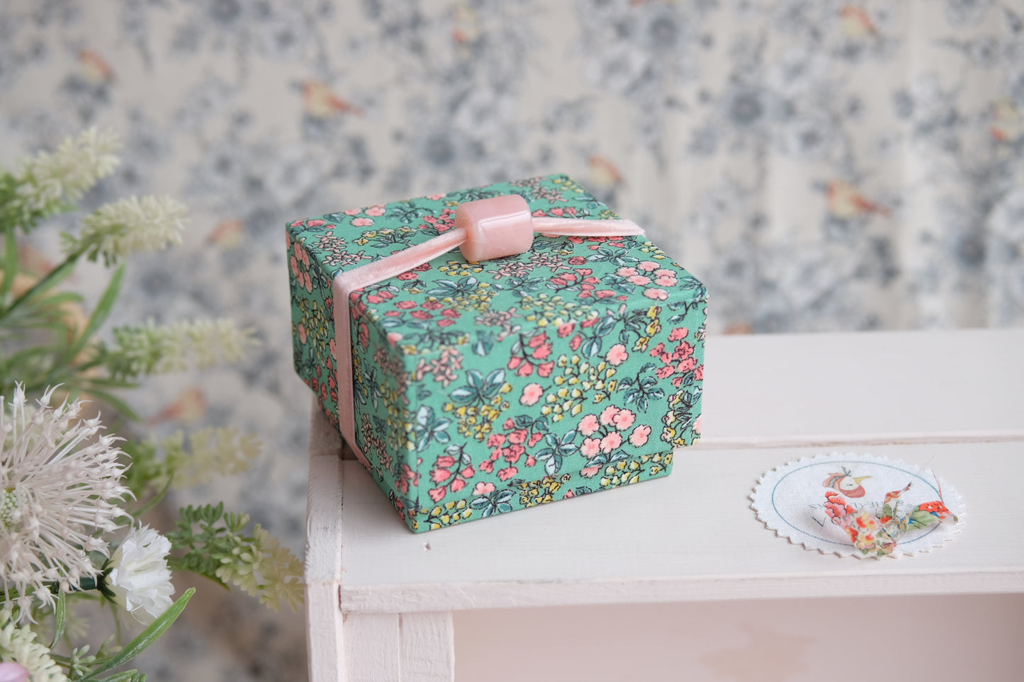 Mini joyeros de viaje entelados con estampados de flores