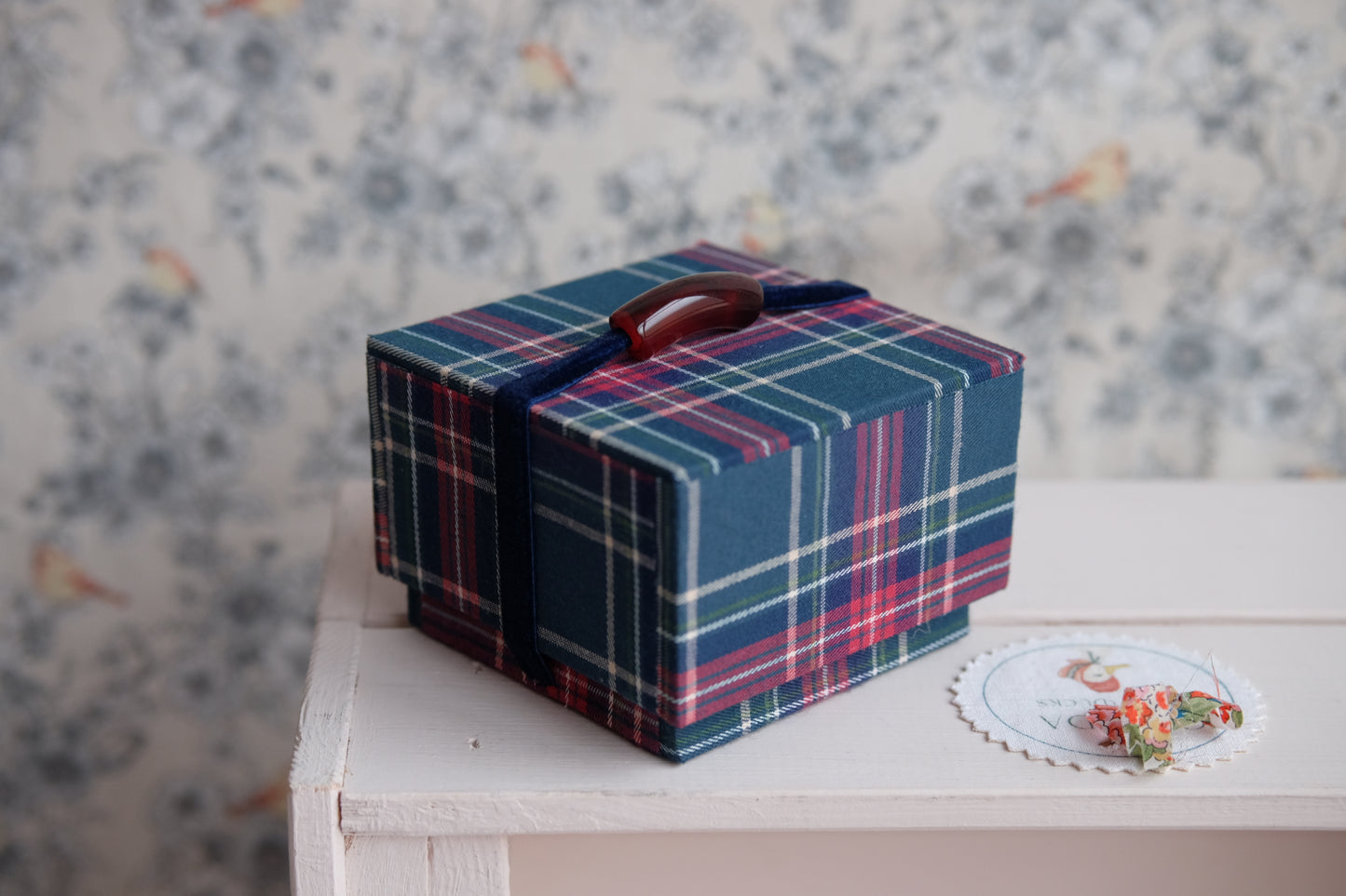 Mini joyero de viaje entelado con estampado escocés