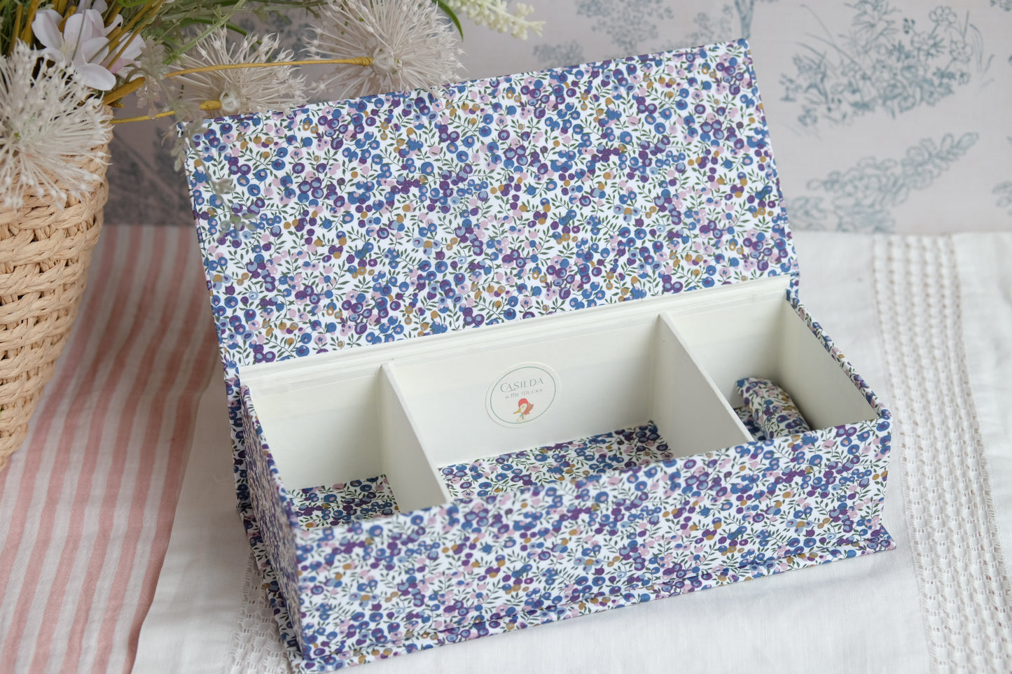 Joyero entelado de Liberty en flores azules