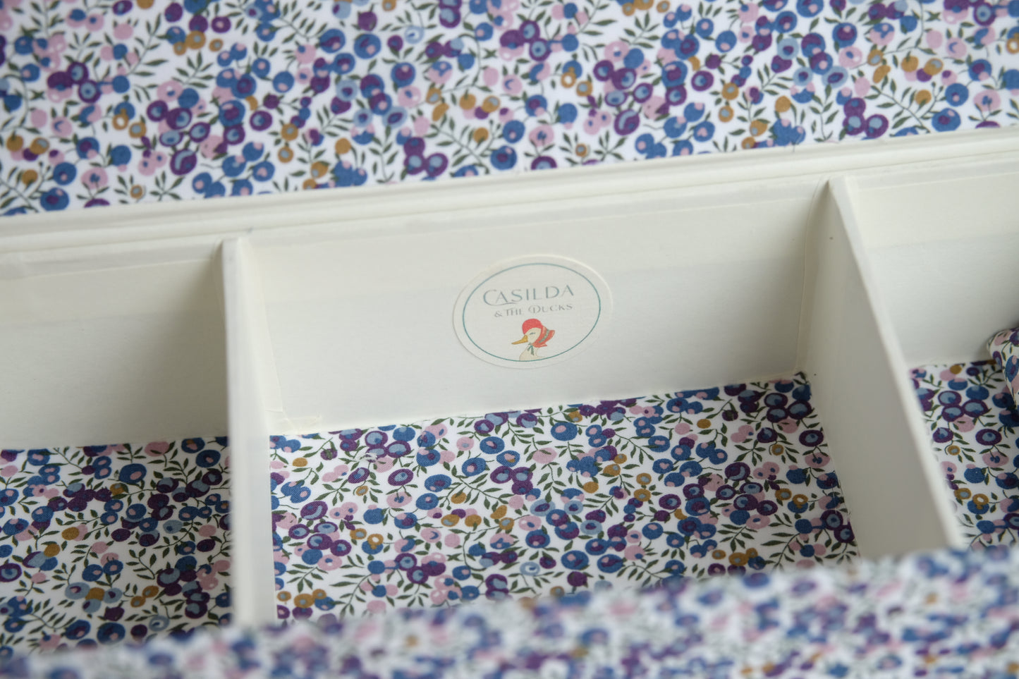 Joyero entelado de Liberty en flores azules